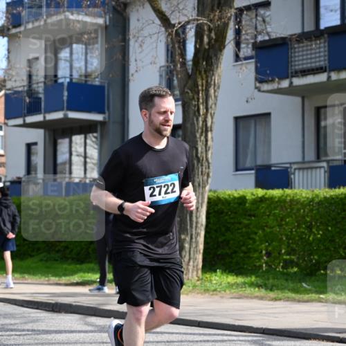 12.04.2026 - 45. Internationalen Wilhelmsburger Insellauf J. Mangold http://msf.ph/oto/9507025 12.04.2026 11:42:11 Ziel 2722, 5432 meine-sportfotos.de