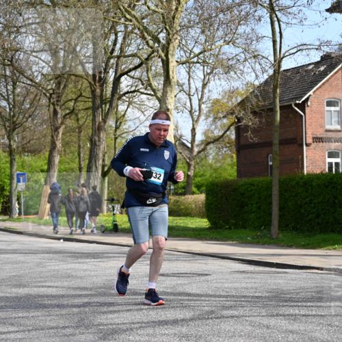 12.04.2026 - 45. Internationalen Wilhelmsburger Insellauf J. Mangold http://msf.ph/oto/9507031 12.04.2026 11:42:25 Ziel 2722, 5432 meine-sportfotos.de