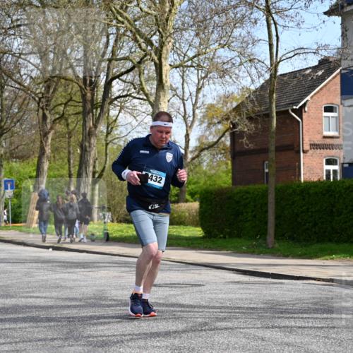 12.04.2026 - 45. Internationalen Wilhelmsburger Insellauf J. Mangold http://msf.ph/oto/9507032 12.04.2026 11:42:26 Ziel 2722, 5432 meine-sportfotos.de