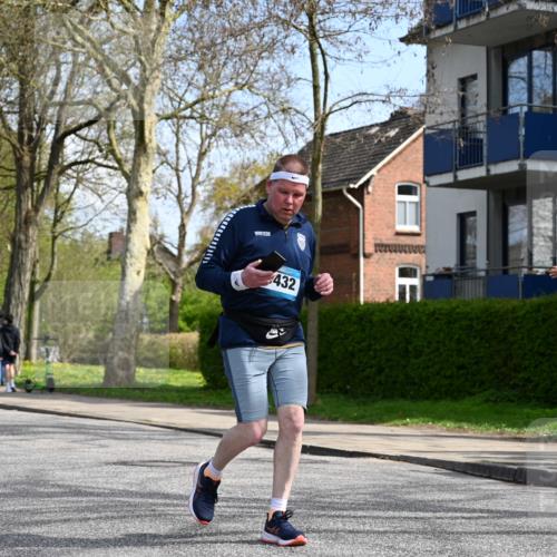 12.04.2026 - 45. Internationalen Wilhelmsburger Insellauf J. Mangold http://msf.ph/oto/9507039 12.04.2026 11:42:26 Ziel 2722, 5432 meine-sportfotos.de