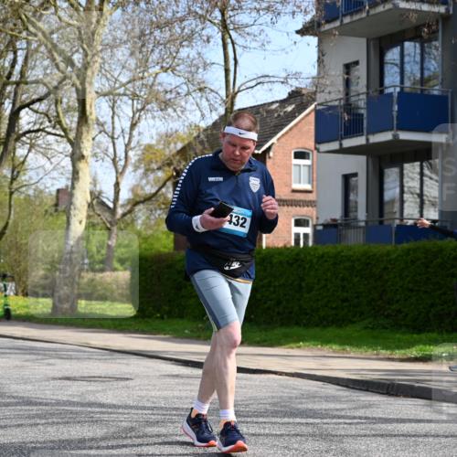 12.04.2026 - 45. Internationalen Wilhelmsburger Insellauf J. Mangold http://msf.ph/oto/9507041 12.04.2026 11:42:26 Ziel 2722, 5432 meine-sportfotos.de