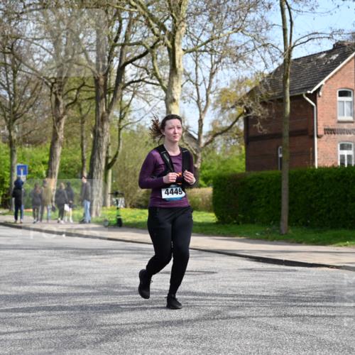 12.04.2026 - 45. Internationalen Wilhelmsburger Insellauf J. Mangold http://msf.ph/oto/9507051 12.04.2026 11:42:32 Ziel 2722, 5432 meine-sportfotos.de