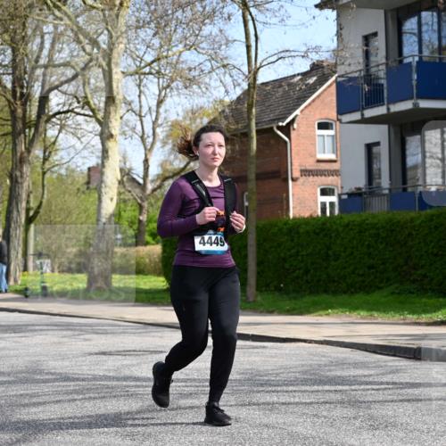 12.04.2026 - 45. Internationalen Wilhelmsburger Insellauf J. Mangold http://msf.ph/oto/9507060 12.04.2026 11:42:33 Ziel 2722, 5432 meine-sportfotos.de