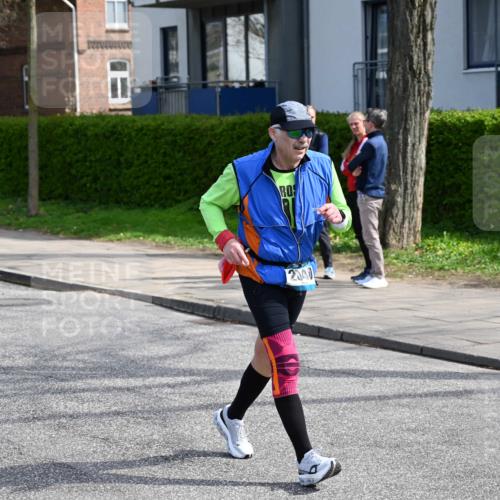 12.04.2026 - 45. Internationalen Wilhelmsburger Insellauf J. Mangold http://msf.ph/oto/9507119 12.04.2026 11:43:57 Ziel 2040, 2663 meine-sportfotos.de