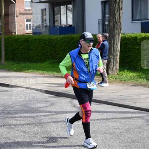 12.04.2026 - 45. Internationalen Wilhelmsburger Insellauf J. Mangold http://msf.ph/oto/9507120 12.04.2026 11:43:57 Ziel 2040, 2663 meine-sportfotos.de