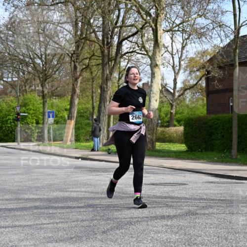12.04.2026 - 45. Internationalen Wilhelmsburger Insellauf J. Mangold http://msf.ph/oto/9507132 12.04.2026 11:44:11 Ziel 2040, 2663 meine-sportfotos.de