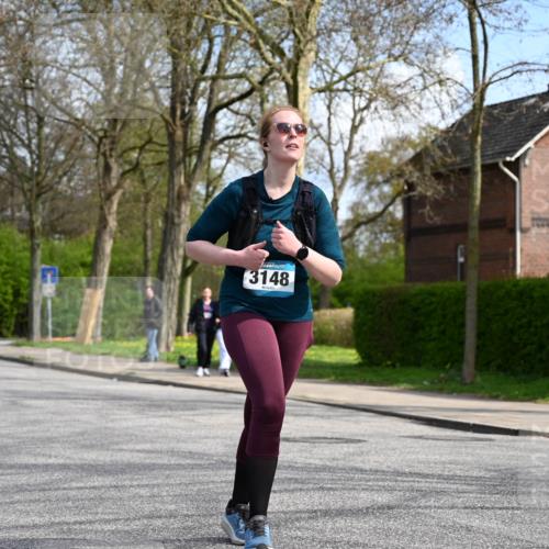 12.04.2026 - 45. Internationalen Wilhelmsburger Insellauf J. Mangold http://msf.ph/oto/9507236 12.04.2026 11:47:15 Ziel 3148, 3148, 3533, 3532, 3457 meine-sportfotos.de