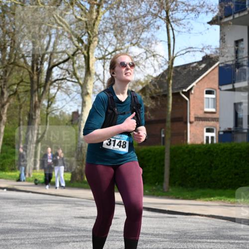 12.04.2026 - 45. Internationalen Wilhelmsburger Insellauf J. Mangold http://msf.ph/oto/9507241 12.04.2026 11:47:15 Ziel 3148, 3148, 3533, 3532, 3457 meine-sportfotos.de