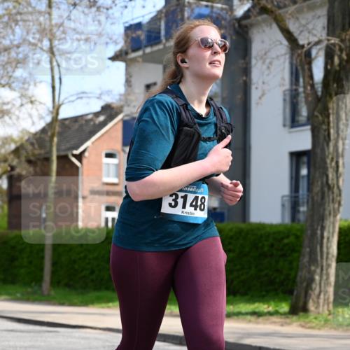 12.04.2026 - 45. Internationalen Wilhelmsburger Insellauf J. Mangold http://msf.ph/oto/9507252 12.04.2026 11:47:16 Ziel 3148, 3533, 3532, 3457 meine-sportfotos.de