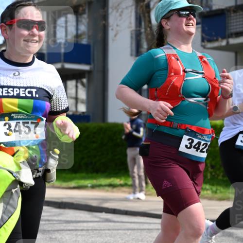 12.04.2026 - 45. Internationalen Wilhelmsburger Insellauf J. Mangold http://msf.ph/oto/9507302 12.04.2026 11:47:36 Ziel 3148, 3533, 3532, 3457 meine-sportfotos.de