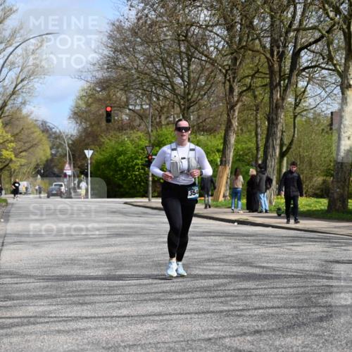 12.04.2026 - 45. Internationalen Wilhelmsburger Insellauf J. Mangold http://msf.ph/oto/9507309 12.04.2026 11:51:57 Ziel 3544 meine-sportfotos.de
