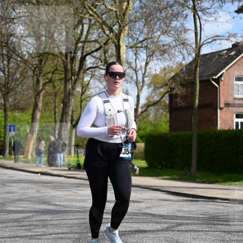 12.04.2026 - 45. Internationalen Wilhelmsburger Insellauf J. Mangold http://msf.ph/oto/9507329 12.04.2026 11:51:58 Ziel 3544 meine-sportfotos.de