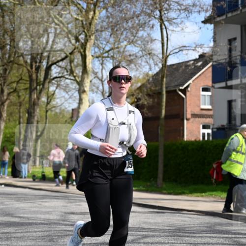 12.04.2026 - 45. Internationalen Wilhelmsburger Insellauf J. Mangold http://msf.ph/oto/9507332 12.04.2026 11:51:58 Ziel 3544 meine-sportfotos.de