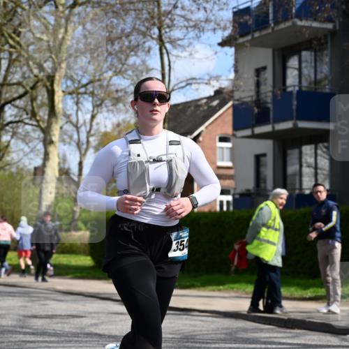 12.04.2026 - 45. Internationalen Wilhelmsburger Insellauf J. Mangold http://msf.ph/oto/9507335 12.04.2026 11:51:59 Ziel 3544 meine-sportfotos.de