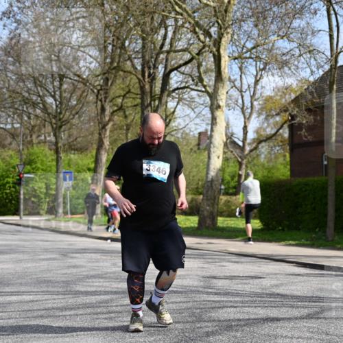 12.04.2026 - 45. Internationalen Wilhelmsburger Insellauf J. Mangold http://msf.ph/oto/9507339 12.04.2026 11:52:43 Ziel 3346 meine-sportfotos.de
