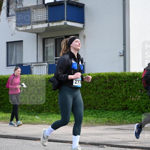 12.04.2026 - 45. Internationalen Wilhelmsburger Insellauf J. Mangold http://msf.ph/oto/9507413 12.04.2026 11:53:46 Ziel 4508, 2566, 2776, 2093, 2679, 2680 meine-sportfotos.de