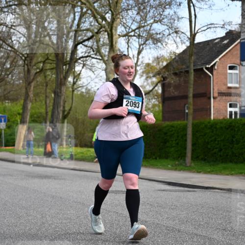 12.04.2026 - 45. Internationalen Wilhelmsburger Insellauf J. Mangold http://msf.ph/oto/9507437 12.04.2026 11:54:00 Ziel 2776, 2093, 2679, 2680 meine-sportfotos.de