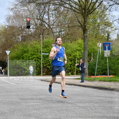 12.04.2026 - 45. Internationalen Wilhelmsburger Insellauf J. Mangold http://msf.ph/oto/9507481 12.04.2026 12:45:44 Ziel 5722, 4093 meine-sportfotos.de