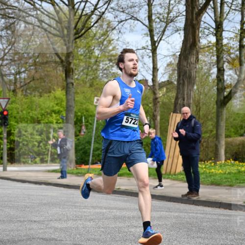 12.04.2026 - 45. Internationalen Wilhelmsburger Insellauf J. Mangold http://msf.ph/oto/9507489 12.04.2026 12:45:45 Ziel 5722, 4093 meine-sportfotos.de