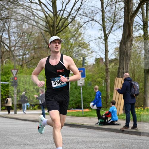 12.04.2026 - 45. Internationalen Wilhelmsburger Insellauf J. Mangold http://msf.ph/oto/9507506 12.04.2026 12:46:35 Ziel 3389, 5365, 3048, 5413, 4656, 5556, 5709 meine-sportfotos.de