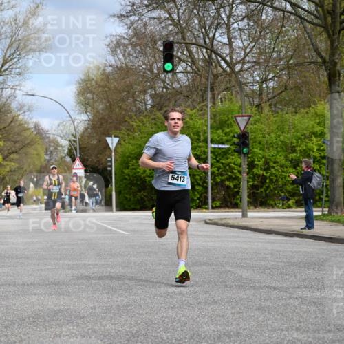 12.04.2026 - 45. Internationalen Wilhelmsburger Insellauf J. Mangold http://msf.ph/oto/9507552 12.04.2026 12:47:04 Ziel 3048, 5413, 4656, 5556, 5709, 3750, 3750, 3301, 4466, 5495, 3452 meine-sportfotos.de