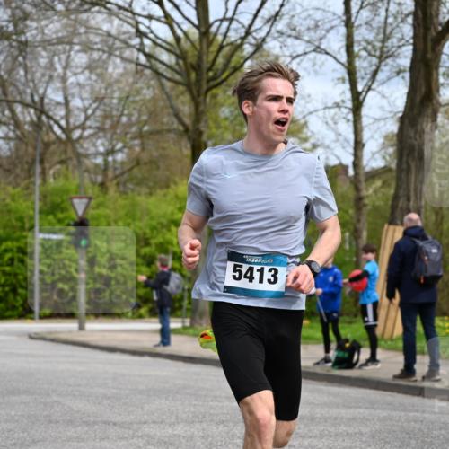 12.04.2026 - 45. Internationalen Wilhelmsburger Insellauf J. Mangold http://msf.ph/oto/9507565 12.04.2026 12:47:05 Ziel 3048, 5413, 4656, 5556, 5709, 3750, 3301, 4466, 5495, 3452, 4877 meine-sportfotos.de
