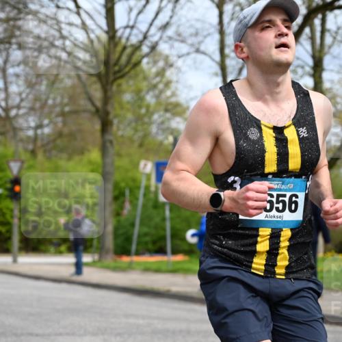 12.04.2026 - 45. Internationalen Wilhelmsburger Insellauf J. Mangold http://msf.ph/oto/9507585 12.04.2026 12:47:09 Ziel 5413, 4656, 5556, 5709, 3750, 3301, 4466, 5495, 5495, 3452, 4877, 4874 meine-sportfotos.de