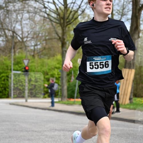 12.04.2026 - 45. Internationalen Wilhelmsburger Insellauf J. Mangold http://msf.ph/oto/9507606 12.04.2026 12:47:12 Ziel 5413, 4656, 5556, 5709, 3750, 3301, 4466, 4466, 5495, 3452, 4877, 4874 meine-sportfotos.de