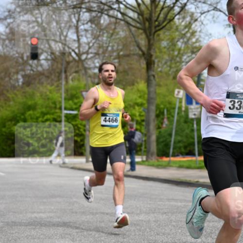 12.04.2026 - 45. Internationalen Wilhelmsburger Insellauf J. Mangold http://msf.ph/oto/9507624 12.04.2026 12:47:24 Ziel 5709, 3750, 3301, 4466, 5495, 3452, 4877, 4874, 5607, 5364 meine-sportfotos.de