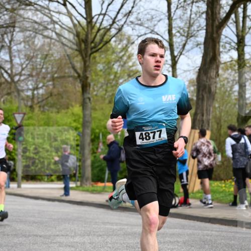12.04.2026 - 45. Internationalen Wilhelmsburger Insellauf J. Mangold http://msf.ph/oto/9507656 12.04.2026 12:47:42 Ziel 5495, 3452, 4877, 4874, 5607, 5364, 5853, 5853 meine-sportfotos.de
