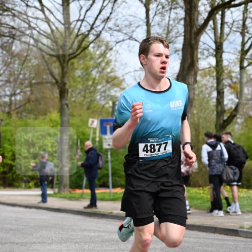 12.04.2026 - 45. Internationalen Wilhelmsburger Insellauf J. Mangold http://msf.ph/oto/9507657 12.04.2026 12:47:42 Ziel 5495, 3452, 4877, 4874, 5607, 5364, 5853, 5853 meine-sportfotos.de