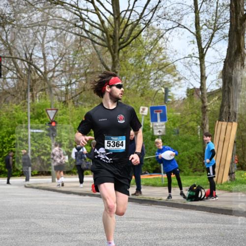12.04.2026 - 45. Internationalen Wilhelmsburger Insellauf J. Mangold http://msf.ph/oto/9507701 12.04.2026 12:47:56 Ziel 4874, 5607, 5364, 5853, 3159, 4677, 4240 meine-sportfotos.de