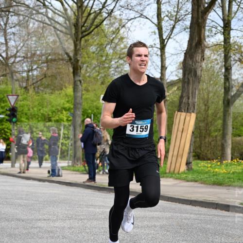 12.04.2026 - 45. Internationalen Wilhelmsburger Insellauf J. Mangold http://msf.ph/oto/9507735 12.04.2026 12:48:29 Ziel 3159, 4677, 4240, 4893, 3947, 5648, 4876, 2378, 5625 meine-sportfotos.de