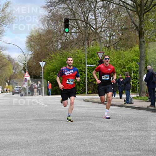 12.04.2026 - 45. Internationalen Wilhelmsburger Insellauf J. Mangold http://msf.ph/oto/9507743 12.04.2026 12:48:31 Ziel 3159, 4677, 4240, 4893, 3947, 5648, 4876, 2378, 5625 meine-sportfotos.de