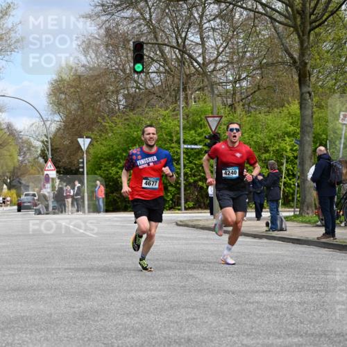 12.04.2026 - 45. Internationalen Wilhelmsburger Insellauf J. Mangold http://msf.ph/oto/9507744 12.04.2026 12:48:31 Ziel 3159, 4677, 4240, 4893, 3947, 5648, 4876, 2378, 5625 meine-sportfotos.de