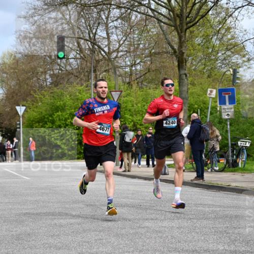 12.04.2026 - 45. Internationalen Wilhelmsburger Insellauf J. Mangold http://msf.ph/oto/9507750 12.04.2026 12:48:32 Ziel 3159, 4677, 4240, 4893, 3947, 5648, 4876, 2378, 5625 meine-sportfotos.de