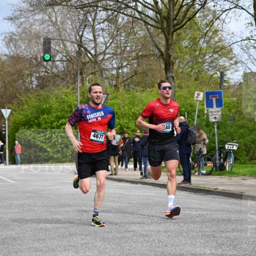 12.04.2026 - 45. Internationalen Wilhelmsburger Insellauf J. Mangold http://msf.ph/oto/9507751 12.04.2026 12:48:32 Ziel 3159, 4677, 4240, 4893, 3947, 5648, 4876, 2378, 5625 meine-sportfotos.de