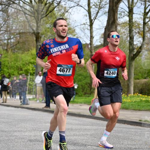 12.04.2026 - 45. Internationalen Wilhelmsburger Insellauf J. Mangold http://msf.ph/oto/9507761 12.04.2026 12:48:33 Ziel 3159, 4677, 4240, 4893, 3947, 3947, 5648, 4876, 2378, 5625 meine-sportfotos.de