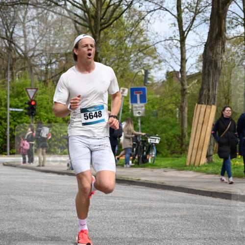 12.04.2026 - 45. Internationalen Wilhelmsburger Insellauf J. Mangold http://msf.ph/oto/9507784 12.04.2026 12:48:49 Ziel 4893, 3947, 5648, 4876, 2378, 5625, 5711, 5566, 3816 meine-sportfotos.de