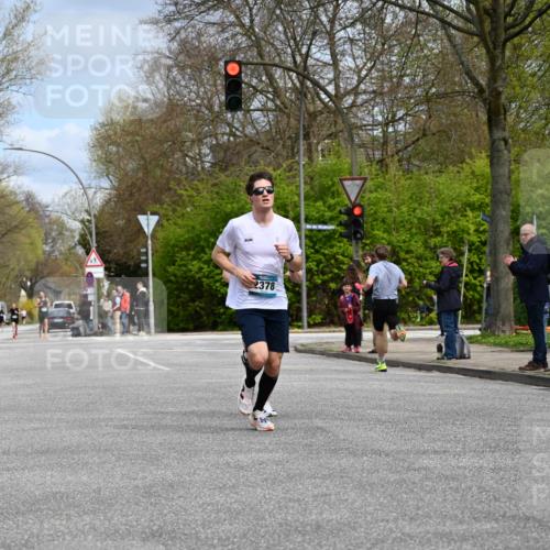 12.04.2026 - 45. Internationalen Wilhelmsburger Insellauf J. Mangold http://msf.ph/oto/9507791 12.04.2026 12:49:02 Ziel 4876, 2378, 5625, 5711, 5566, 3816, 5335, 3612, 2403, 5793 meine-sportfotos.de
