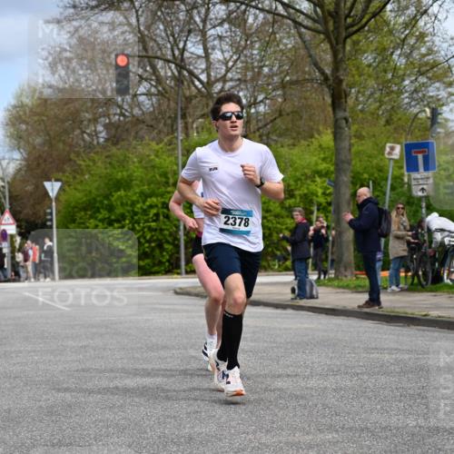 12.04.2026 - 45. Internationalen Wilhelmsburger Insellauf J. Mangold http://msf.ph/oto/9507800 12.04.2026 12:49:03 Ziel 4876, 2378, 5625, 5711, 5566, 3816, 5335, 5335, 3612, 2403, 5793 meine-sportfotos.de