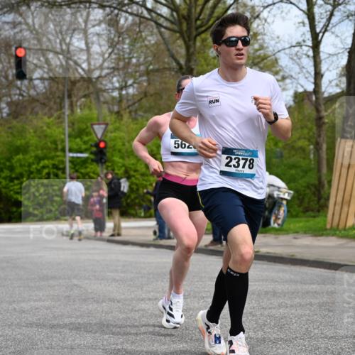 12.04.2026 - 45. Internationalen Wilhelmsburger Insellauf J. Mangold http://msf.ph/oto/9507808 12.04.2026 12:49:04 Ziel 4876, 2378, 5625, 5711, 5711, 5566, 3816, 5335, 3612, 2403, 3612, 2403, 5793 meine-sportfotos.de