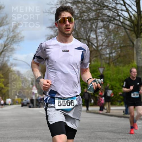 12.04.2026 - 45. Internationalen Wilhelmsburger Insellauf J. Mangold http://msf.ph/oto/9507838 12.04.2026 12:49:20 Ziel 5711, 5566, 3816, 5335, 3612, 2403, 5793, 5793, 5527, 4505, 5146 meine-sportfotos.de