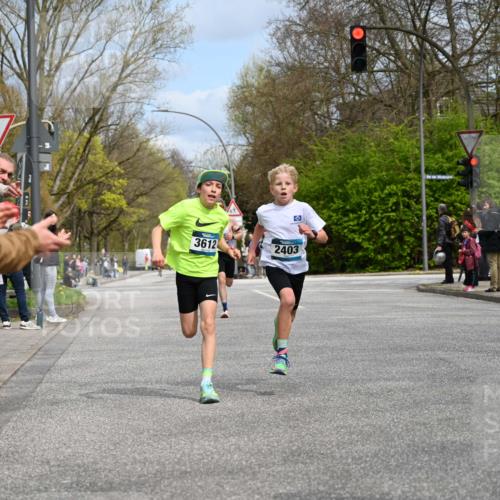 12.04.2026 - 45. Internationalen Wilhelmsburger Insellauf J. Mangold http://msf.ph/oto/9507864 12.04.2026 12:49:30 Ziel 5566, 3816, 5335, 3612, 2403, 5793, 5527, 5527, 4505, 5146, 5280 meine-sportfotos.de