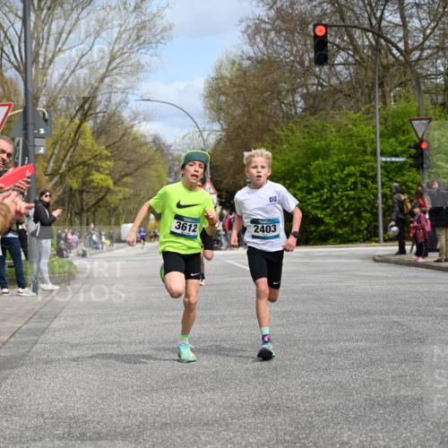 12.04.2026 - 45. Internationalen Wilhelmsburger Insellauf J. Mangold http://msf.ph/oto/9507865 12.04.2026 12:49:30 Ziel 5566, 3816, 5335, 3612, 2403, 5793, 5527, 5527, 4505, 5146, 5280 meine-sportfotos.de