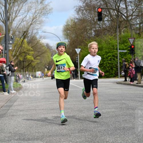 12.04.2026 - 45. Internationalen Wilhelmsburger Insellauf J. Mangold http://msf.ph/oto/9507868 12.04.2026 12:49:30 Ziel 5566, 3816, 5335, 3612, 2403, 5793, 5527, 5527, 4505, 5146, 5280 meine-sportfotos.de