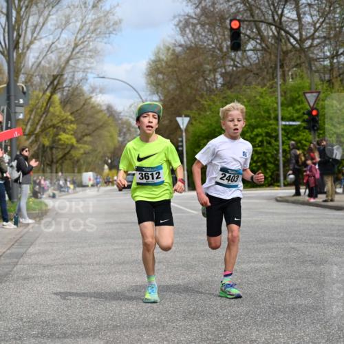 12.04.2026 - 45. Internationalen Wilhelmsburger Insellauf J. Mangold http://msf.ph/oto/9507869 12.04.2026 12:49:30 Ziel 5566, 3816, 5335, 3612, 2403, 5793, 5527, 5527, 4505, 5146, 5280 meine-sportfotos.de