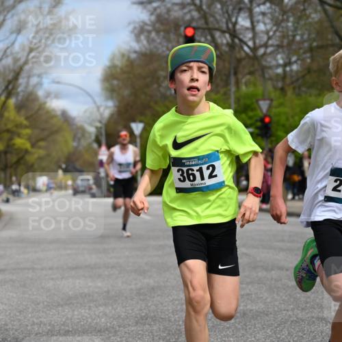12.04.2026 - 45. Internationalen Wilhelmsburger Insellauf J. Mangold http://msf.ph/oto/9507877 12.04.2026 12:49:31 Ziel 5566, 3816, 5335, 3612, 2403, 5793, 5527, 4505, 4505, 5146, 5280 meine-sportfotos.de