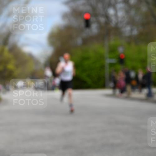 12.04.2026 - 45. Internationalen Wilhelmsburger Insellauf J. Mangold http://msf.ph/oto/9507883 12.04.2026 12:49:32 Ziel 5566, 3816, 5335, 3612, 2403, 5793, 5527, 4505, 5146, 5146, 5280, 5483 meine-sportfotos.de
