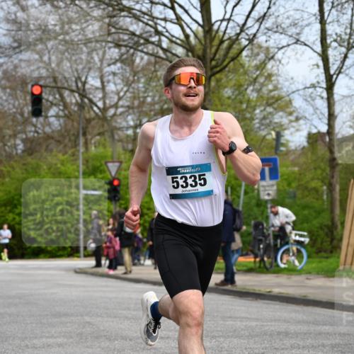 12.04.2026 - 45. Internationalen Wilhelmsburger Insellauf J. Mangold http://msf.ph/oto/9507898 12.04.2026 12:49:33 Ziel 5566, 3816, 5335, 3612, 2403, 5793, 5527, 4505, 5146, 5280, 5483 meine-sportfotos.de